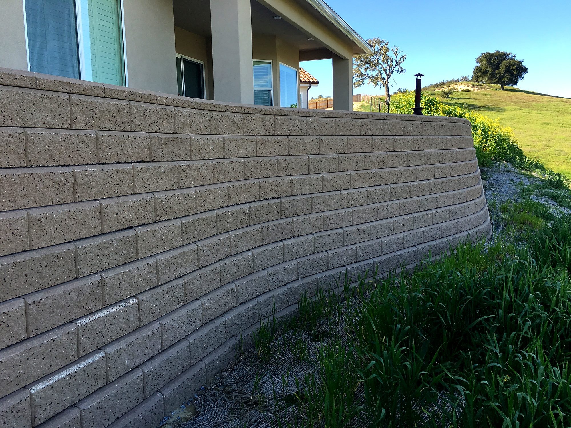 Curved segmental block retaining wall by Capps Construction